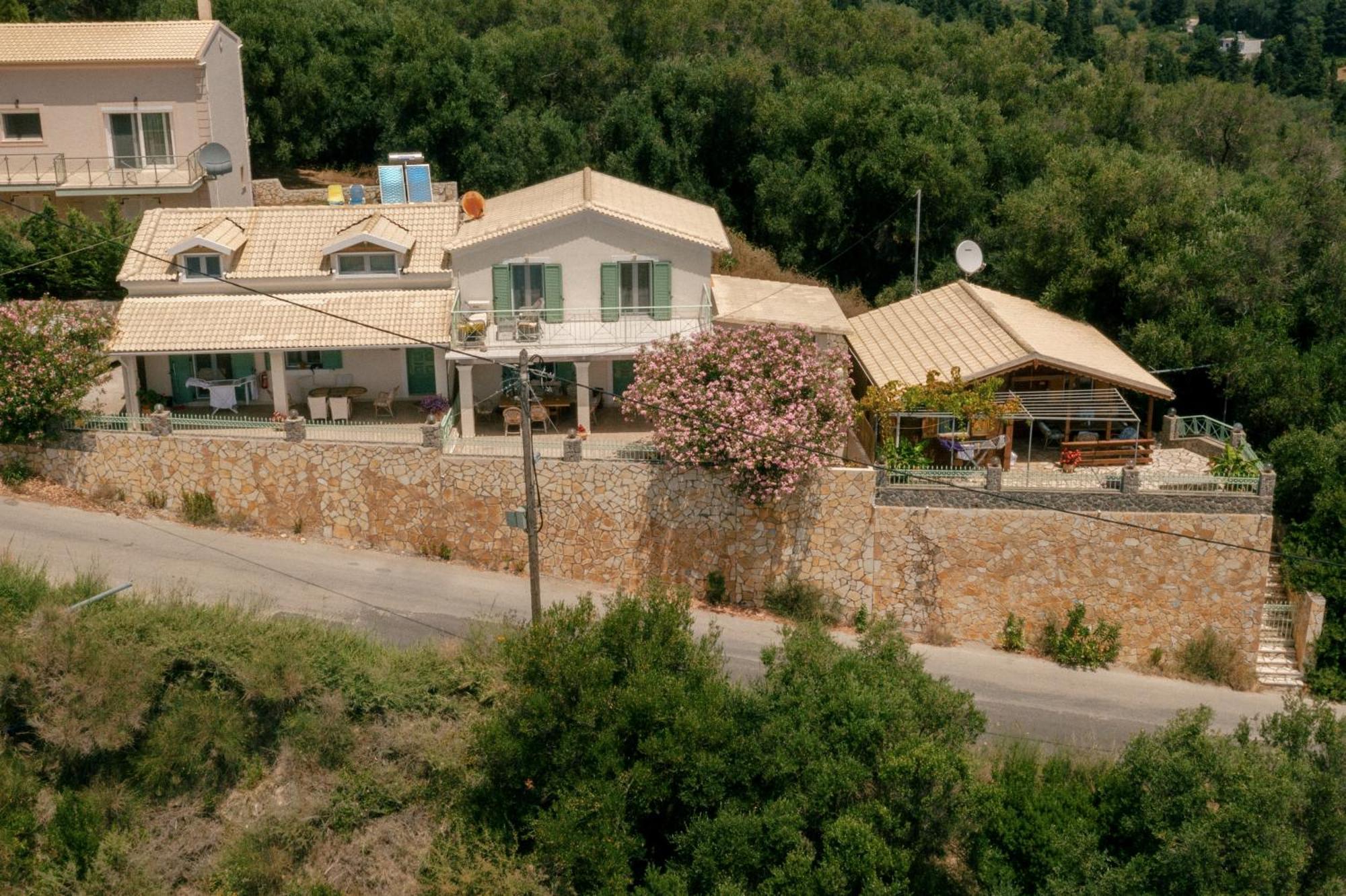 Delfini Resort Agios Georgios Pagon Exterior foto